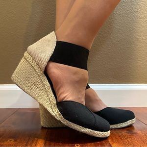 Black Closed-toe Wedges